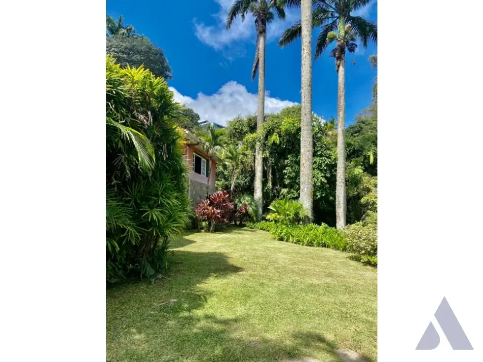 Vendo quinta para actualizar 1120m2 Alto Hatillo 4584 - 2