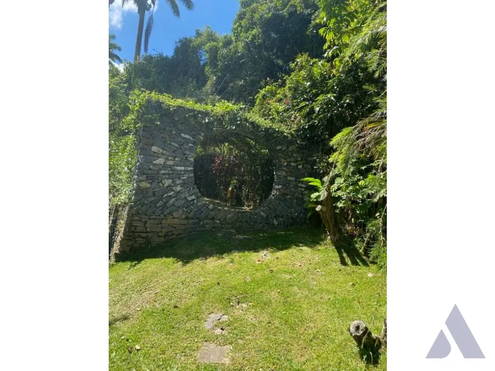 Vendo quinta para actualizar 1120m2 Alto Hatillo 4584 - 4