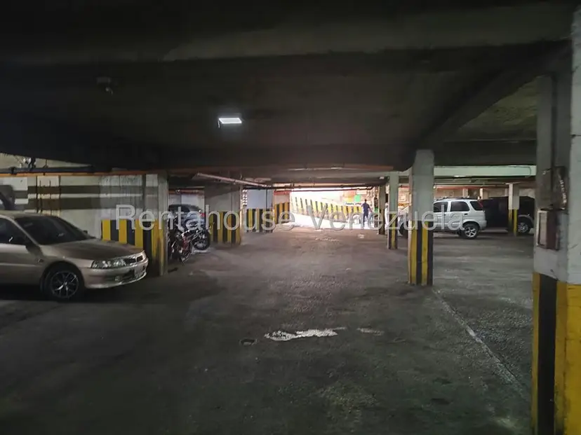 Estacionamiento en Venta en Parroquia Santa Rosalia, Distrito Metropolitano