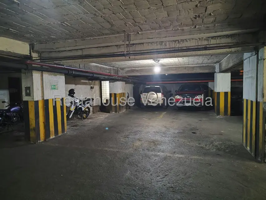 Estacionamiento en Venta en Parroquia Santa Rosalia, Distrito Metropolitano - 6