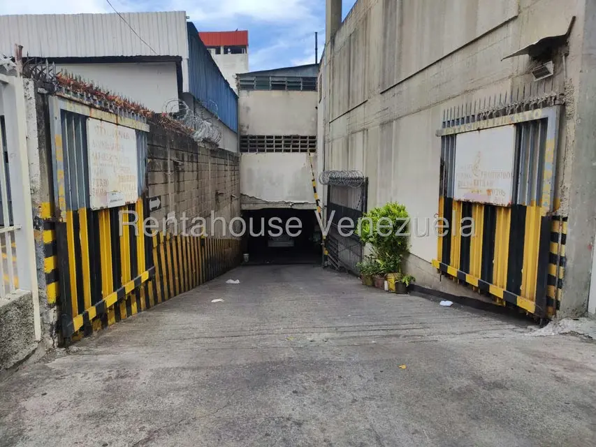 Estacionamiento en Venta en Parroquia Santa Rosalia, Distrito Metropolitano - 10