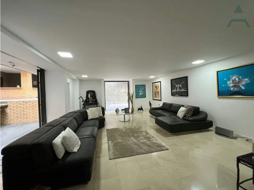 Se vende/alquila casa 850m² 6h+s/7b+s/8p Cumbres de Curumo