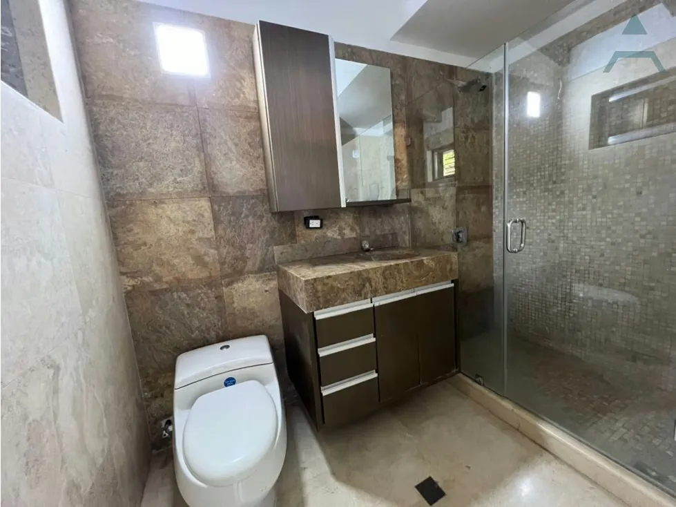 Se vende/alquila casa 850m² 6h+s/7b+s/8p Cumbres de Curumo - 12