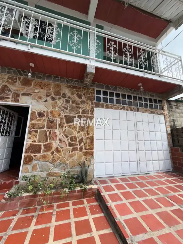 Se vende casa en turmero sector Santa eduviguis