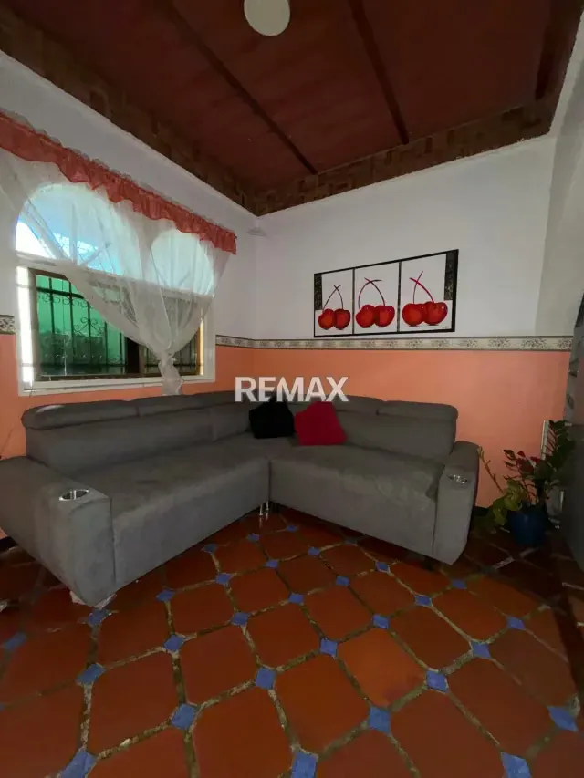 Se vende casa en turmero sector Santa eduviguis - 3
