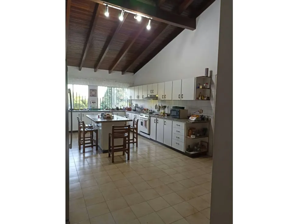 Se vende casa 1.000m2 La Lagunita 4996 - 5