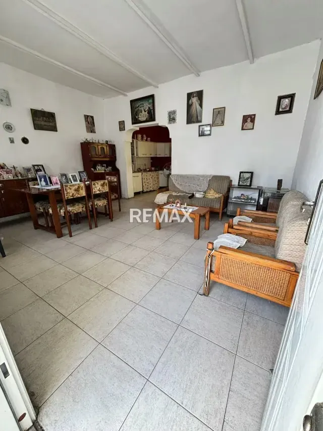En venta Casa para remodelar en el oeste de Barquisimeto - 3