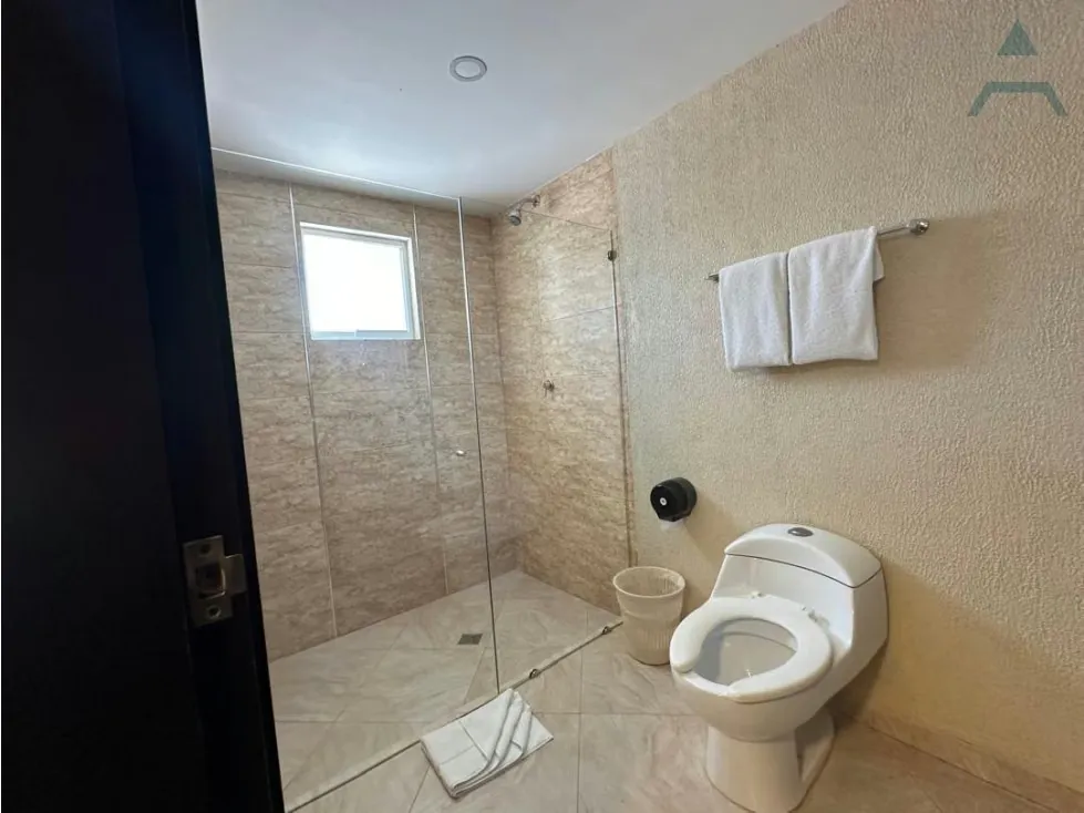 Se vende Hotel 5500m² 80H/20P Porlamar - 26