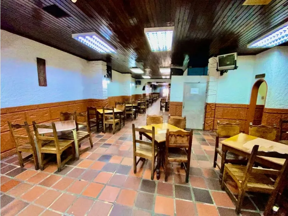 LOCAL COMERCIAL Y FONDO DE COMERCIO 600 M2 A PIE DE CALLE - 5