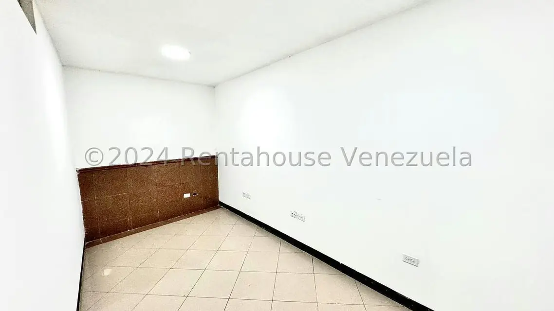 Local Comercial en Alquiler en Bello Monte, Distrito Metropolitano - 16