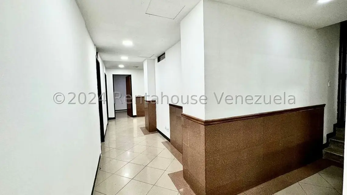 Local Comercial en Alquiler en Bello Monte, Distrito Metropolitano - 18