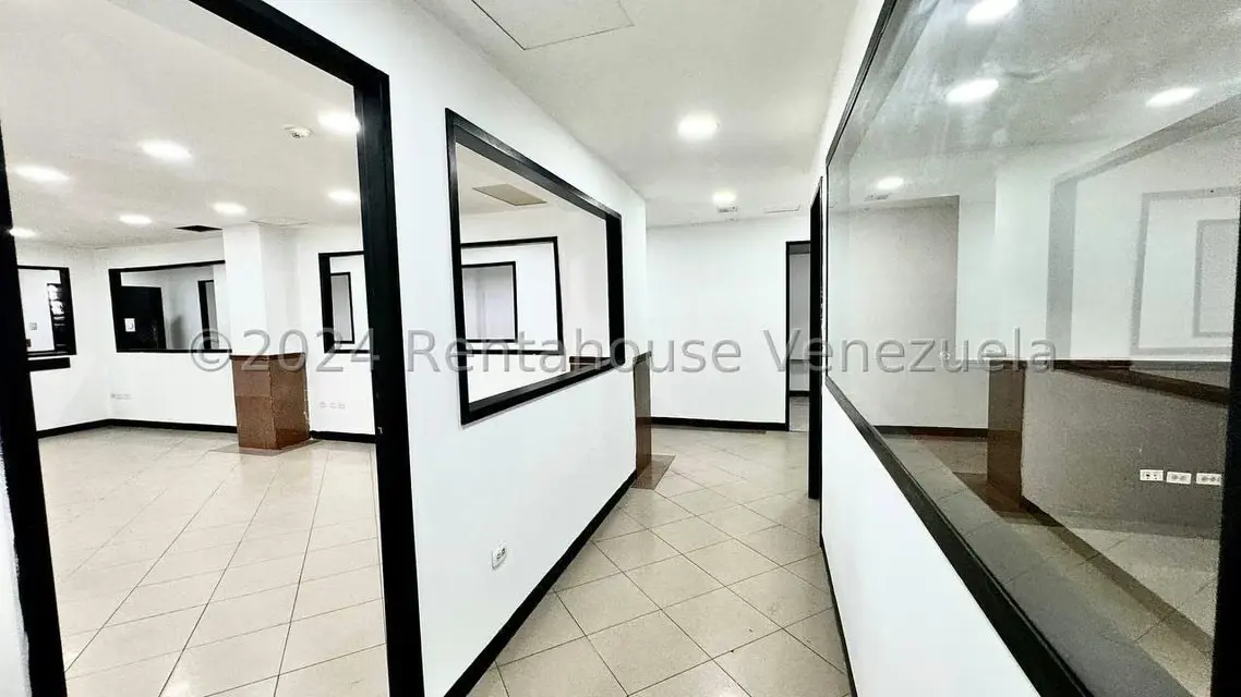 Local Comercial en Alquiler en Bello Monte, Distrito Metropolitano - 19