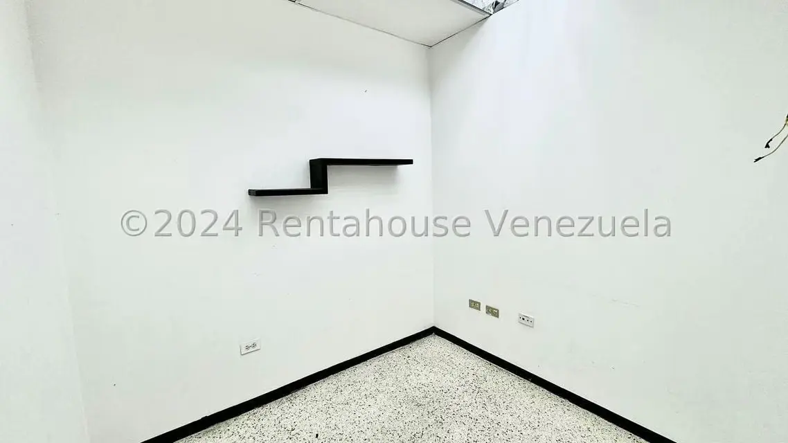 Local Comercial en Alquiler en Bello Monte, Distrito Metropolitano - 22