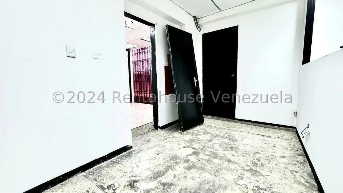 Local Comercial en Alquiler en Bello Monte, Distrito Metropolitano - 5