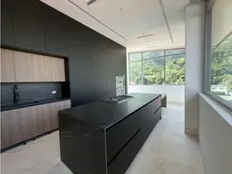 View 10