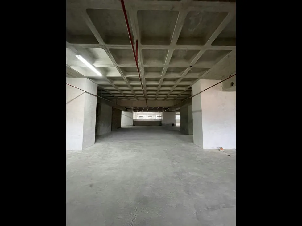 En venta oficina de 220m2 en Las Mercedes - 5