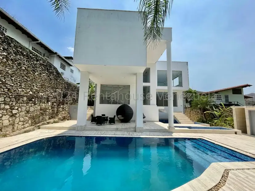 Casa (Multipes Niveles) en Venta en El Castaño (Zona Privada), Aragua