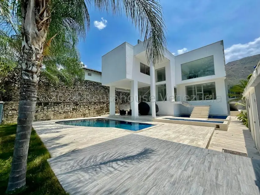 Casa (Multipes Niveles) en Venta en El Castaño (Zona Privada), Aragua - 2