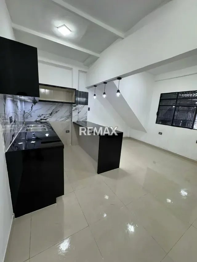 EN VENTA APARTAMENTO EN URB PROPATRIA - 2