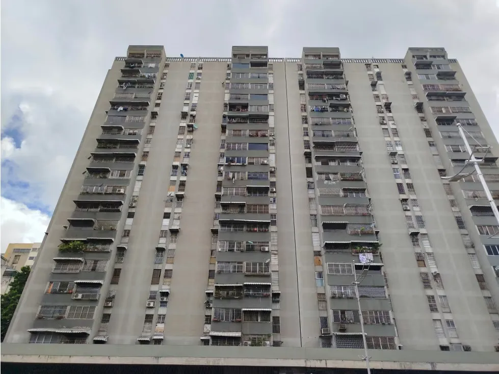 AMPLIO Y HERMOSO APARTAMENTO EN VENTA EN LA CANDELARIA