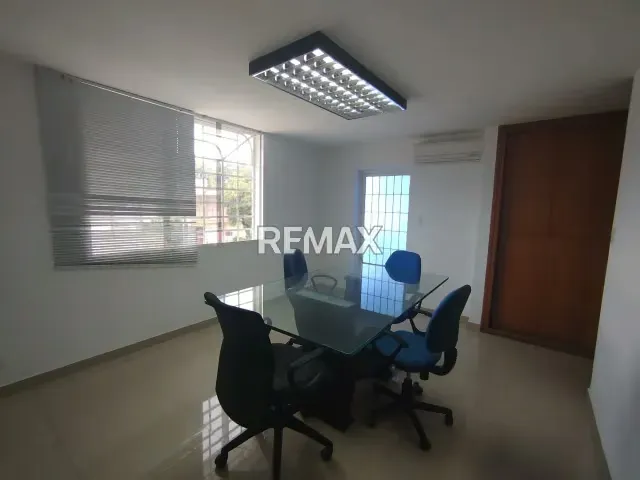 MAGNÍFICA CASA COMERCIAL (CON GALPÓN Y OFICINAS) EN ALQUILER EN LA ZONA INDUSTRIAL DE LA TRINIDAD - 13