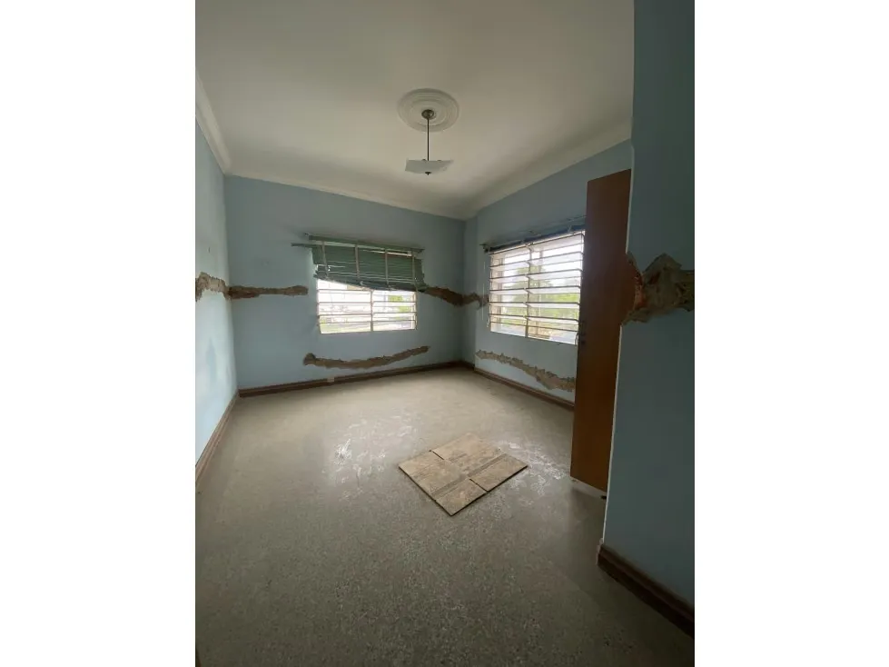 CASA EN VENTA DE 550M2 - URB. ALTAMIRA - 3