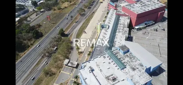 9.806 M2 AL LADO DEL METRÓPOLIS SHOPPING CON GALPÓN - 17