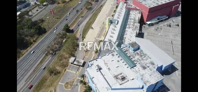 9.806 M2 AL LADO DEL METRÓPOLIS SHOPPING CON GALPÓN - 20
