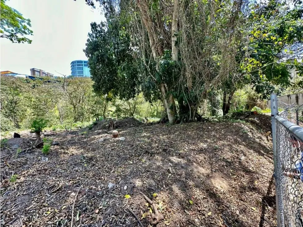Se vende terreno 2.047m2 Cerro Verde - 5