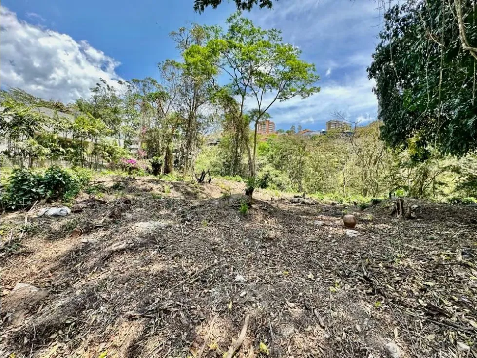Se vende terreno 2.047m2 Cerro Verde - 7