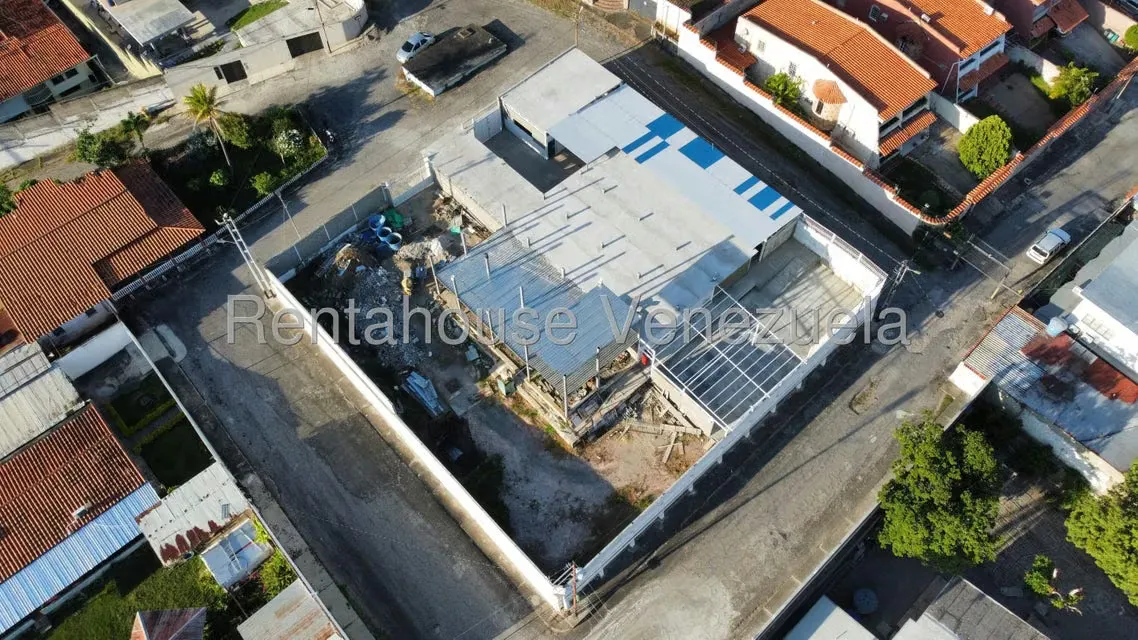 Local Comercial en Venta en Zona Este, Lara - 39