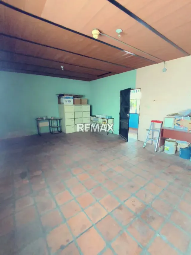 EN VENTA AMPLIO GALPON -TALLER DE TRANSPORTE EN SANTA ROSA - 13