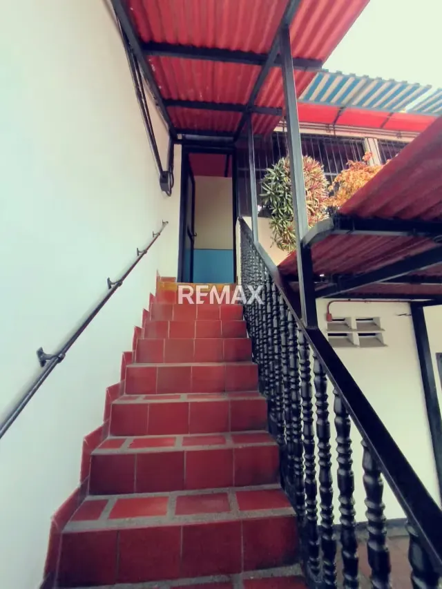 EN VENTA AMPLIO GALPON -TALLER DE TRANSPORTE EN SANTA ROSA - 8
