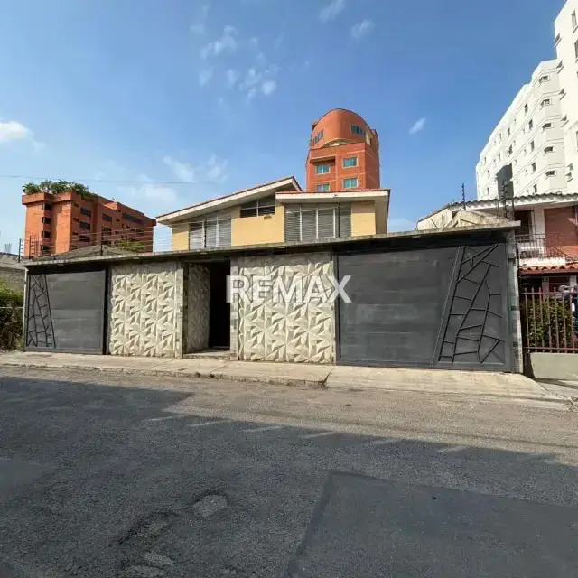 Casa comercial en alquiler en la urbanización la soledad