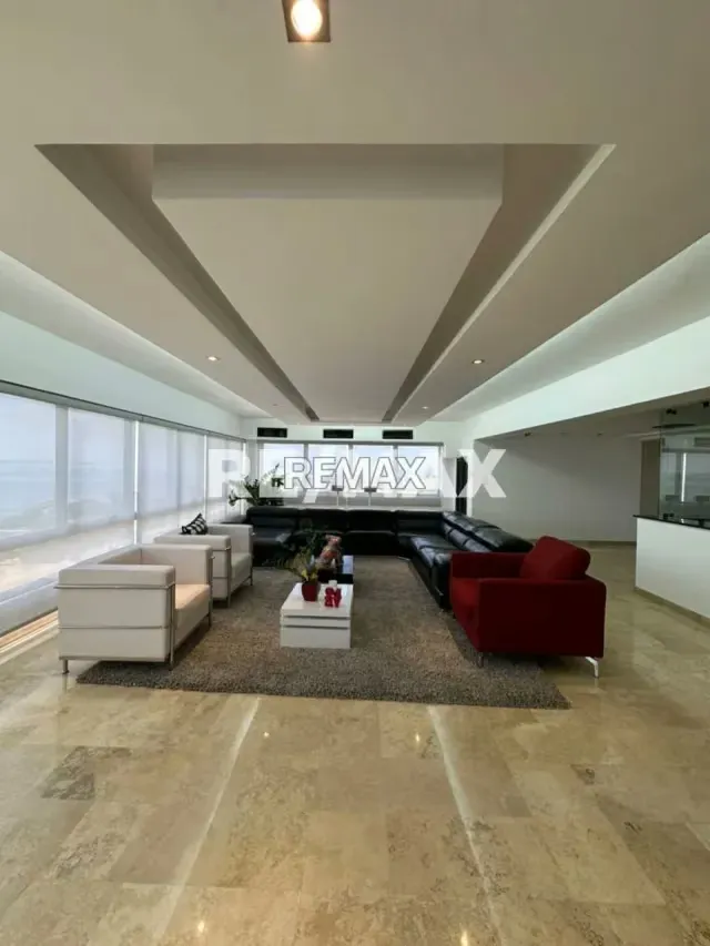 Penthouse en Venta Av. El milagro - 4