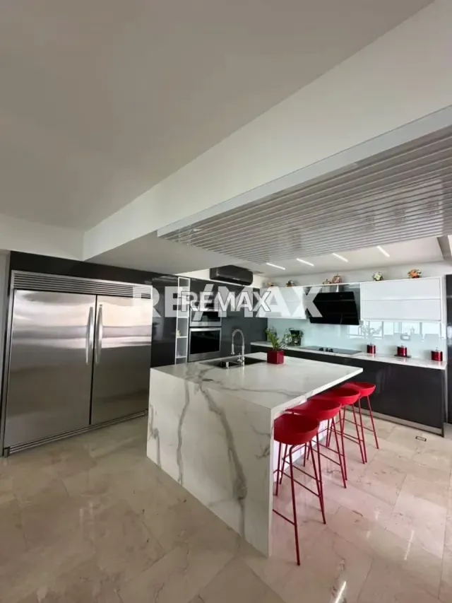 Penthouse en Venta Av. El milagro - 8