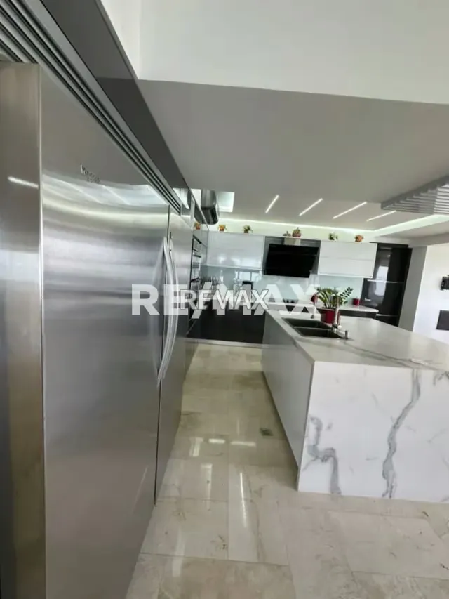 Penthouse en Venta Av. El milagro - 10