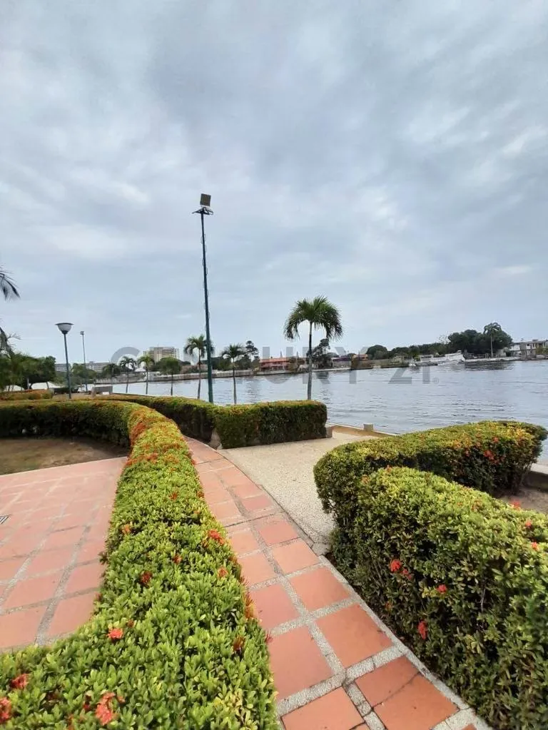 Venta de hermoso Town House, Puerto Encantado, Higuerote - 20