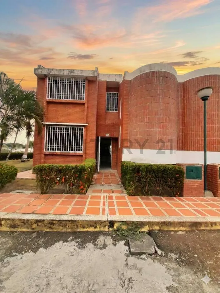 Venta de hermoso Town House, Puerto Encantado, Higuerote - 2