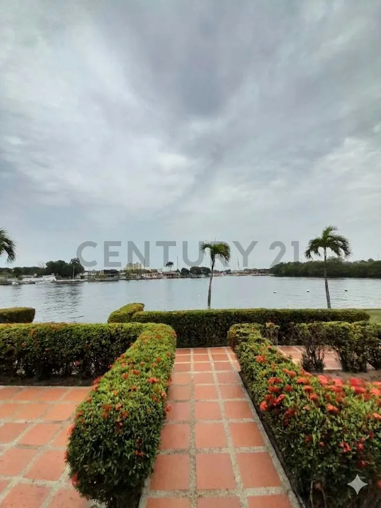 Venta de hermoso Town House, Puerto Encantado, Higuerote - 22