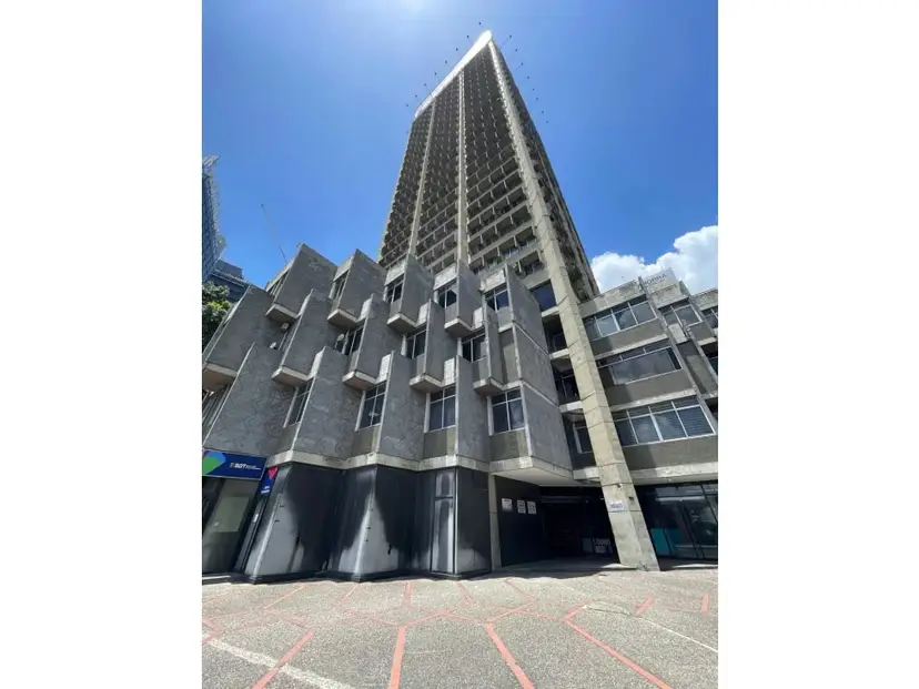 Oficina en venta en Plaza Venezuela Torre Phelps 533mts