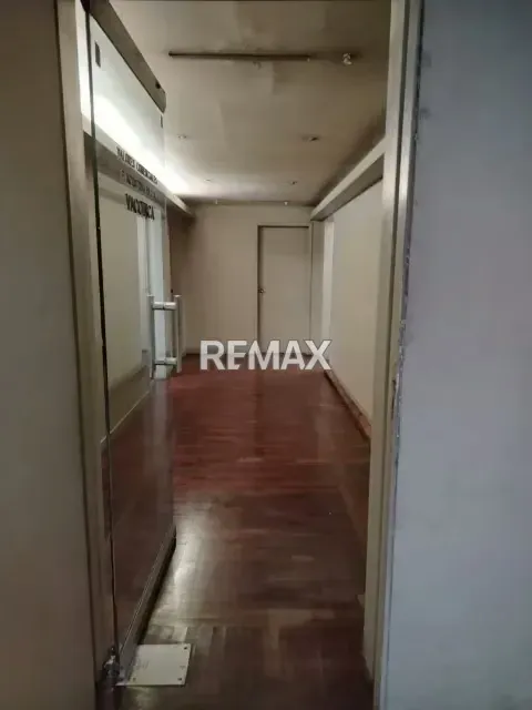 AMPLIA OFICINA EN EL CENTRO DE CARACAS 208 M2 - 2