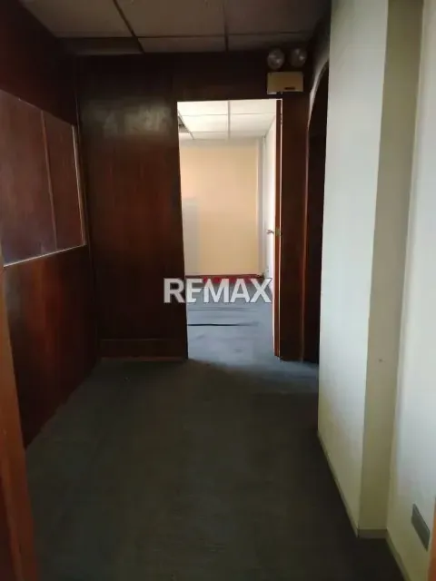 AMPLIA OFICINA EN EL CENTRO DE CARACAS 208 M2 - 7