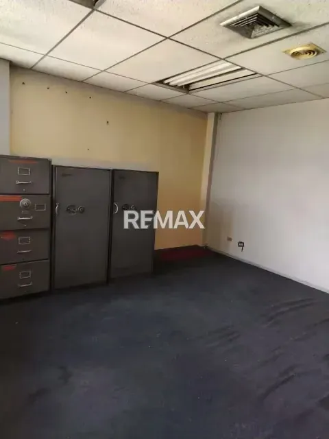 AMPLIA OFICINA EN EL CENTRO DE CARACAS 208 M2 - 9