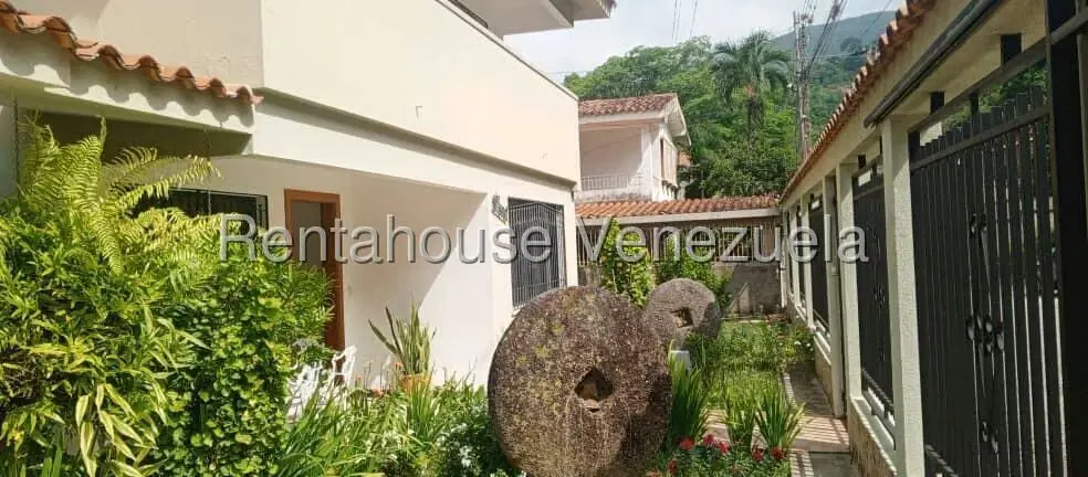 Casa (Duplex) en Venta en La Plazuela, Trujillo - 2