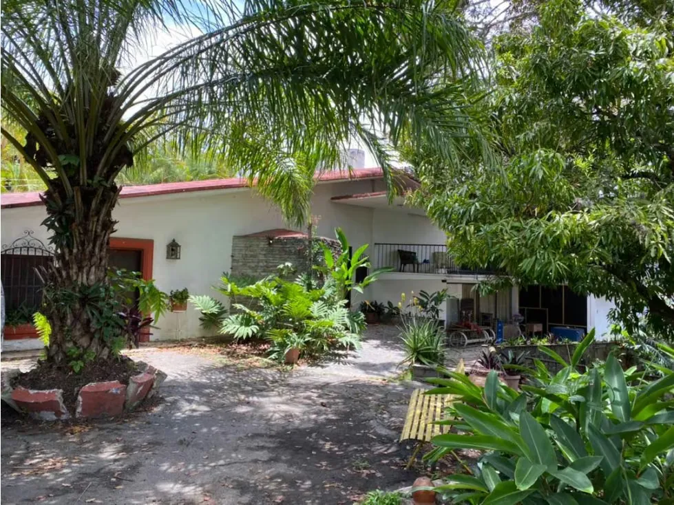 Se vende casa 1800m² - Las Lomas de Los Chorros (Urb. Los Chorros)
