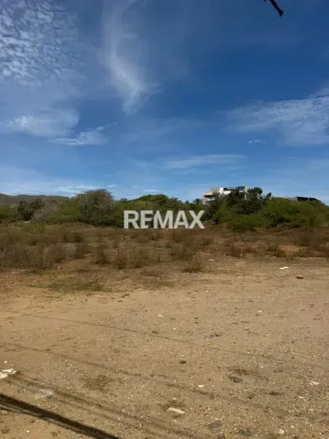 VENTA DE TERRENO EN PLAYA EL AGUA MUY CERCA DE EL MAR - 3