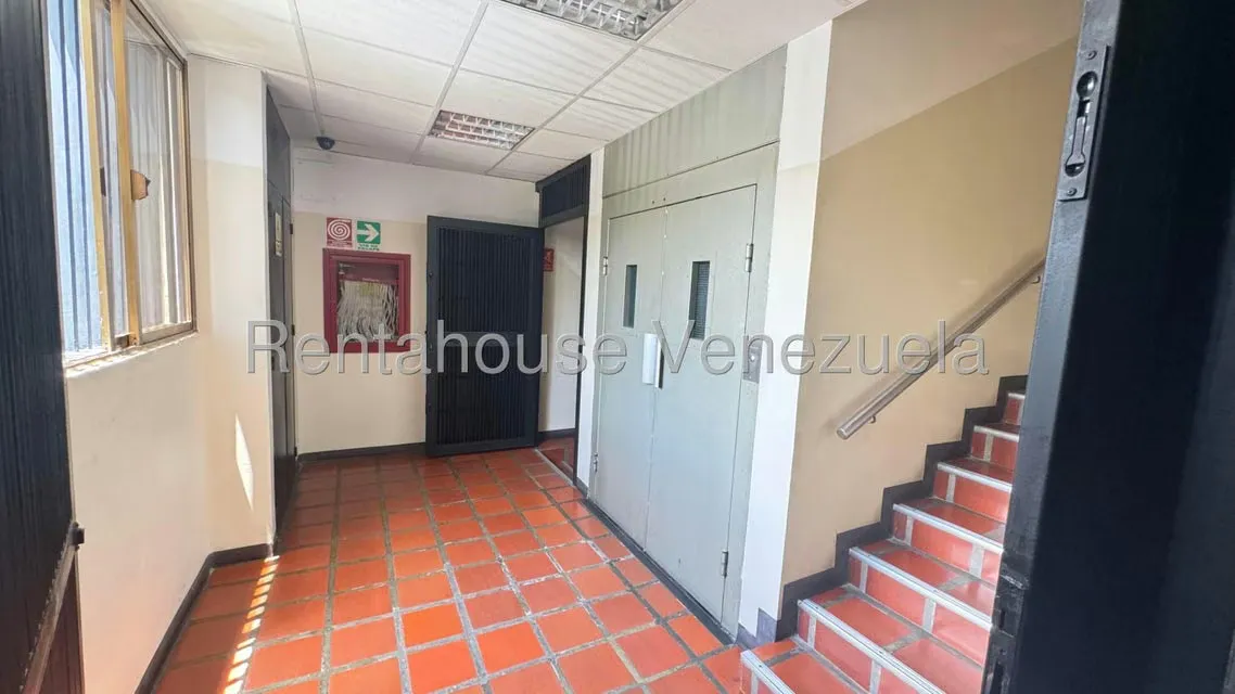 Edificio en Alquiler en Parroquia La Candelaria, Distrito Metropolitano - 3