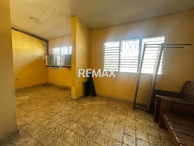 Local Comercial en Alquiler Calle 36 entre Carreras 18 y 19 Zona Centro- Barquisimeto - 2