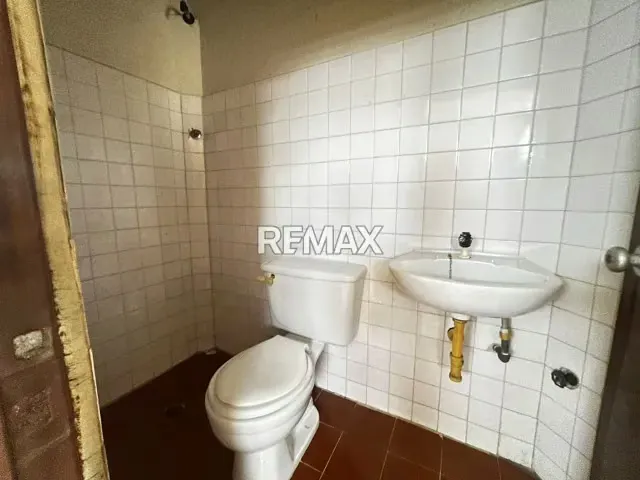 Local Comercial en Alquiler Calle 36 entre Carreras 18 y 19 Zona Centro- Barquisimeto - 10